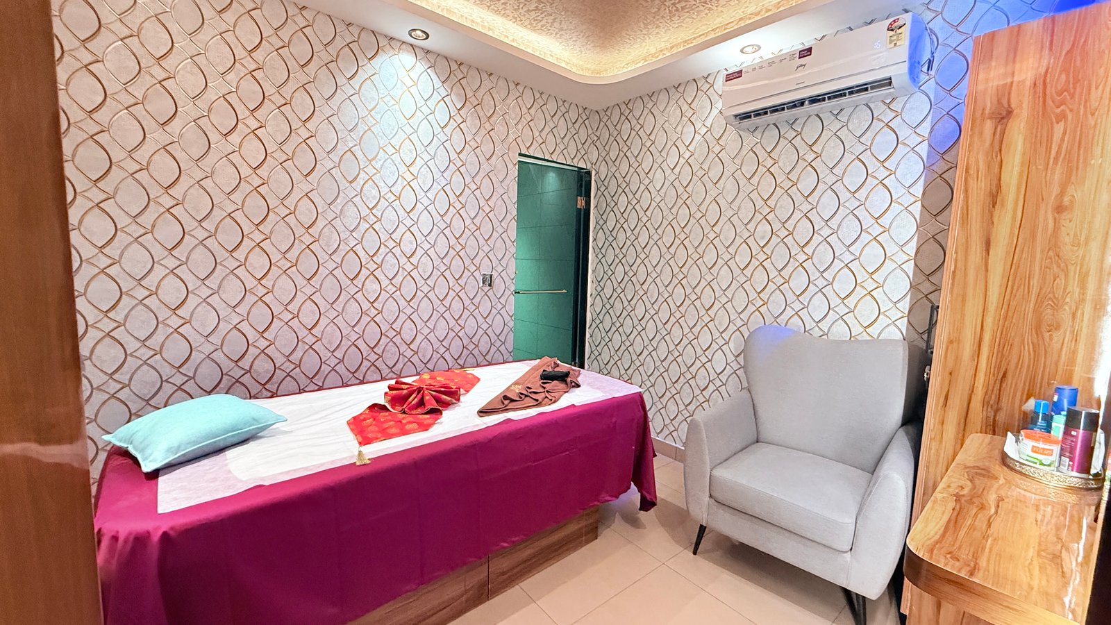 Private Therapy Room at Pride Luxury Spa